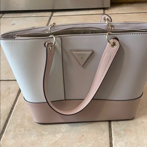 NWOT Guess purse with matching wallet